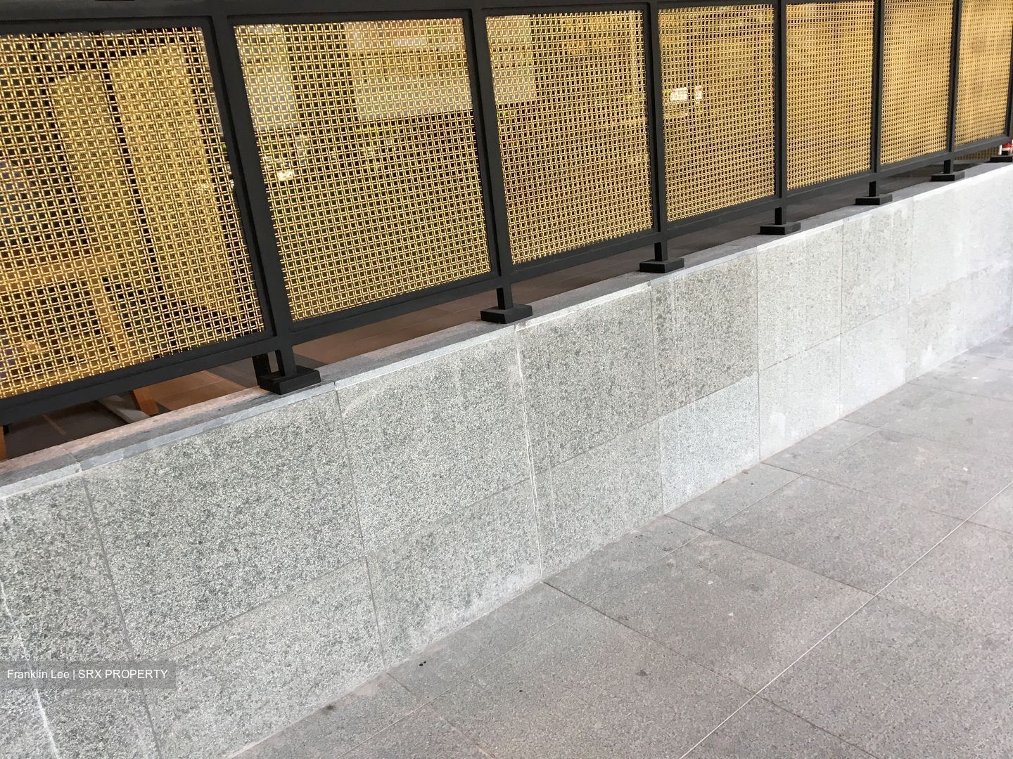  (D7), Retail #433139361